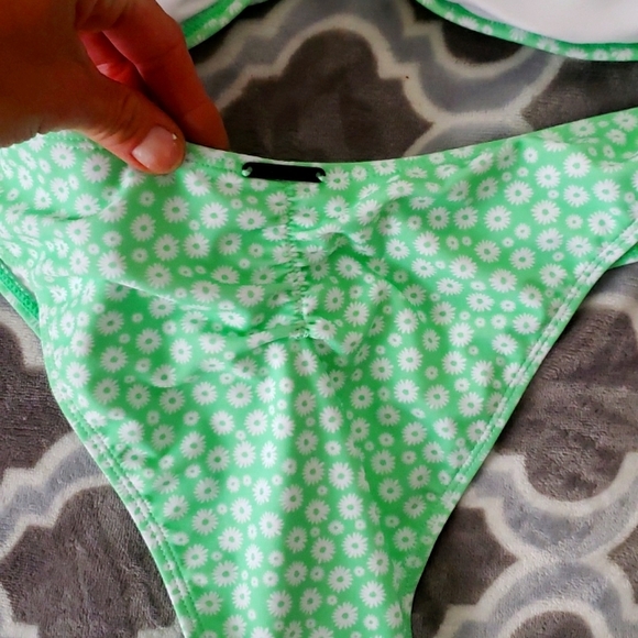 Kendall +Kylie 2 piece bikini - Picture 3 of 5